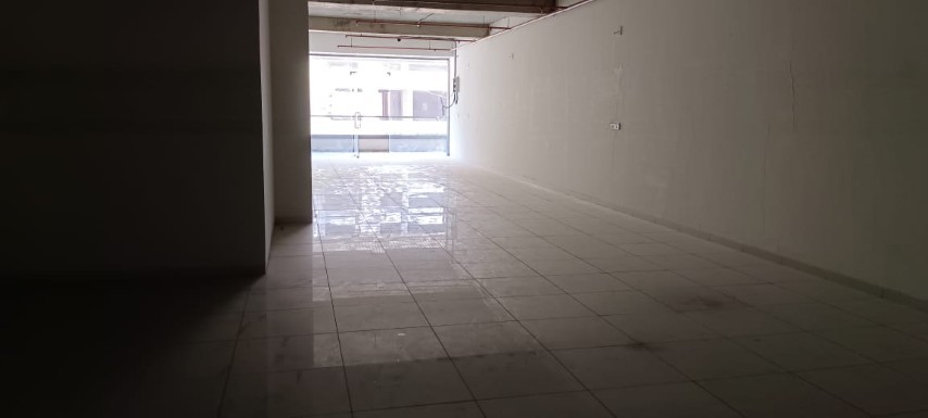Shop 2055 Sq. Ft. Commercial Showroom for Rent in Sindhu Bhavan Road Ahmedabad - Media 4