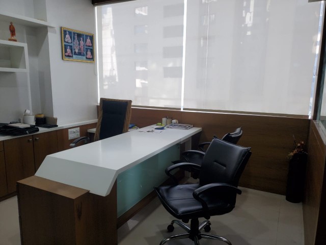 Office 1600 Sq. Ft. Commercial Office for Rent in Sola Ahmedabad - Media 3