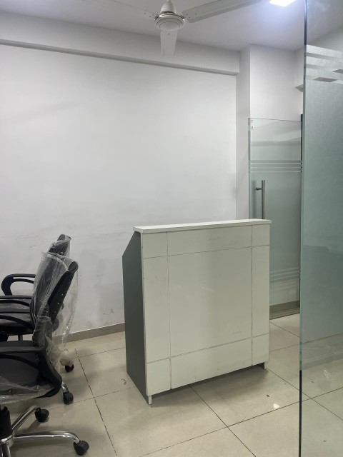 Office 1250 Sq. Ft. Commercial Office for Rent in Prahladnagar Ahmedabad - Media 6