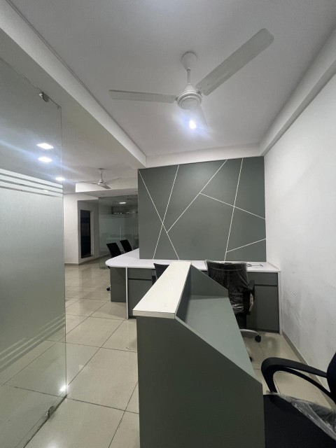 Office 1250 Sq. Ft. Commercial Office for Rent in Prahladnagar Ahmedabad - Media 8