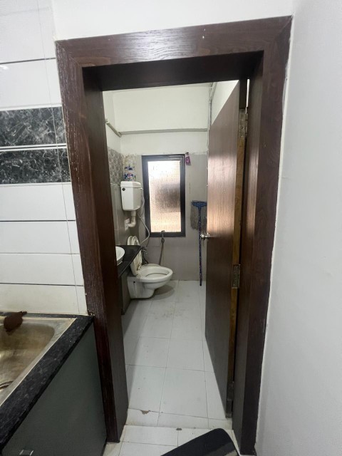 Office 1250 Sq. Ft. Commercial Office for Rent in Prahladnagar Ahmedabad - Media 11