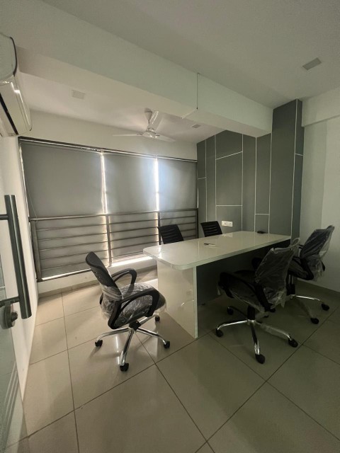 Office 1250 Sq. Ft. Commercial Office for Rent in Prahladnagar Ahmedabad - Media 12