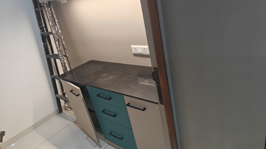 Office 1261 Sq. Ft. Commercial Office for Rent in Science City Ahmedabad - Media 4