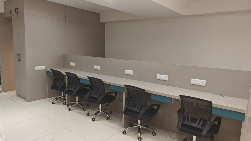 Office 1261 Sq. Ft. Commercial Office for Rent in Science City Ahmedabad - Media 11