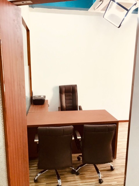 Office 1670 Sq. Ft. Commercial Office for Rent in Sg Highway Ahmedabad - Media 9