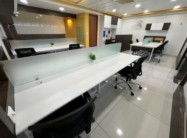 Office 1175 Sq. Ft. Commercial Office for Rent in Jagatpur Ahmedabad - Media 2