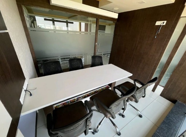 Office 1175 Sq. Ft. Commercial Office for Rent in Jagatpur Ahmedabad - Media 5