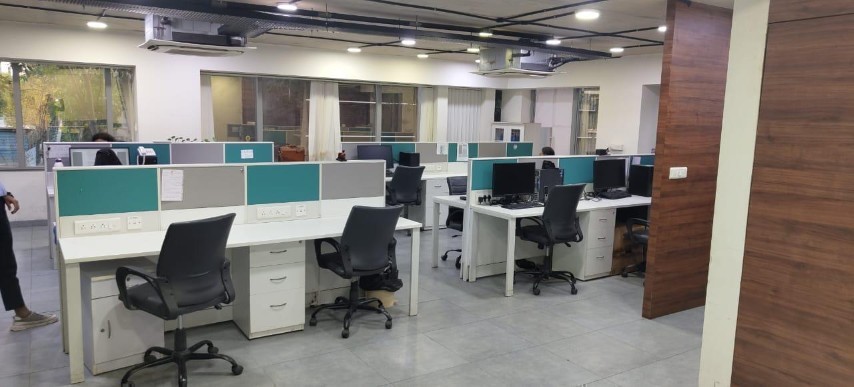 Office 15500 Sq. Ft. Commercial Office for Rent in Rajpath Rangoli Road Ahmedabad - Media 8