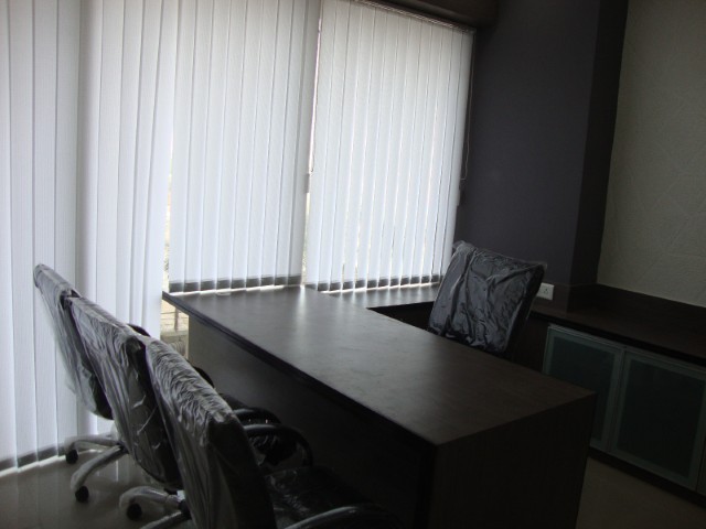Office 1450 Sq. Ft. Commercial Office for Rent in Sola Ahmedabad - Media 5