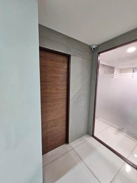 Office 1186 Sq. Ft. Commercial Office for Rent in Sg Highway Ahmedabad - Media 3