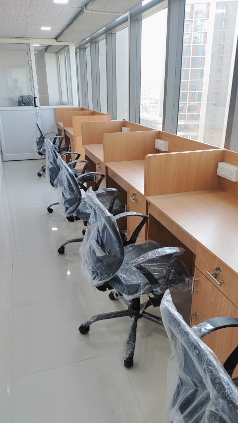 Office 1800 Sq. Ft. Commercial Office for Rent in Sola Ahmedabad - Media 3