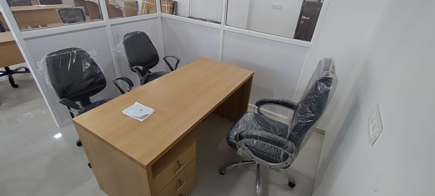 Office 1800 Sq. Ft. Commercial Office for Rent in Sola Ahmedabad - Media 5