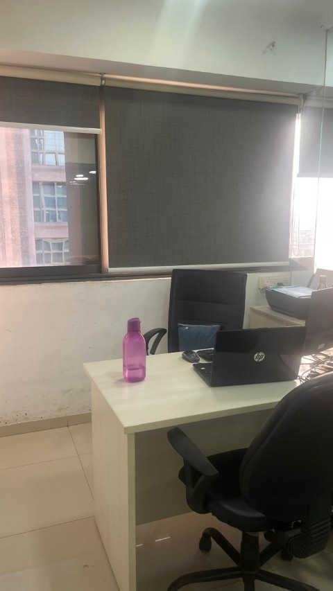 Office 1050 Sq. Ft. Commercial Office for Rent in Satellite Ahmedabad - Media 4