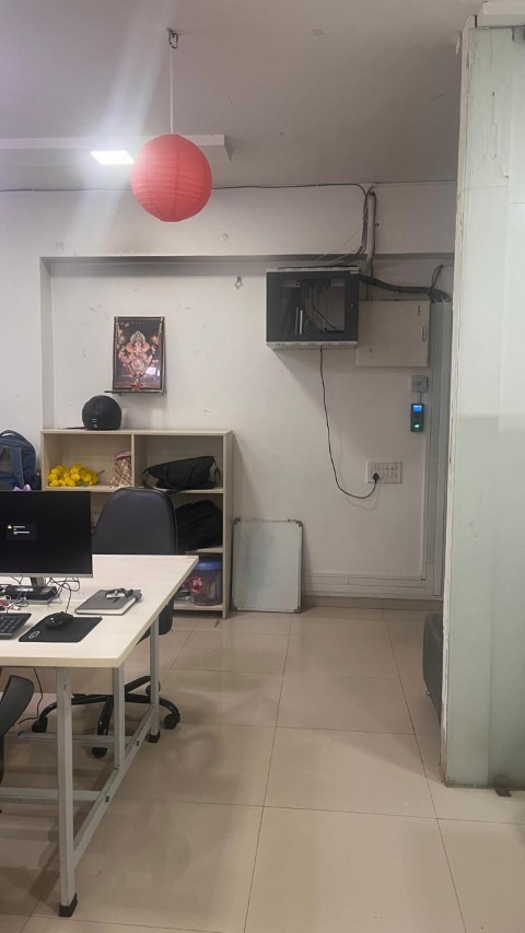 Office 1050 Sq. Ft. Commercial Office for Rent in Satellite Ahmedabad - Media 5