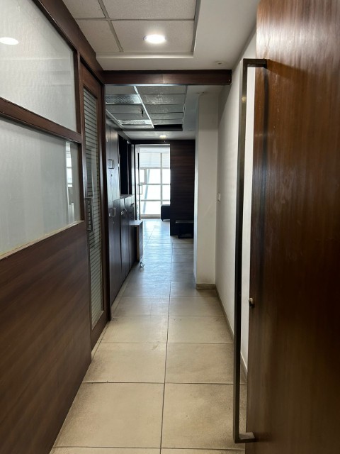 Office 1524 Sq. Ft. Commercial Office for Rent in Sg Highway Ahmedabad - Media 15