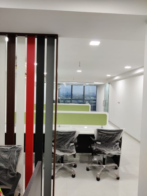 Office 1016 Sq. Ft. Commercial Office for Rent in Thaltej Ahmedabad - Media 2