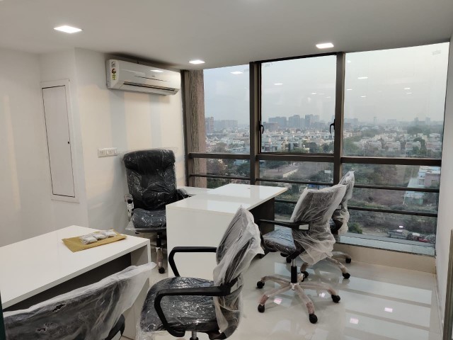 Office 1016 Sq. Ft. Commercial Office for Rent in Thaltej Ahmedabad - Media 4