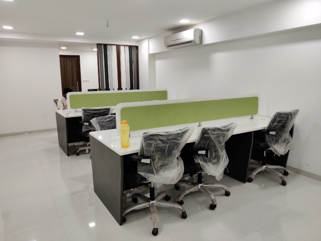 Office 1016 Sq. Ft. Commercial Office for Rent in Thaltej Ahmedabad - Media 7