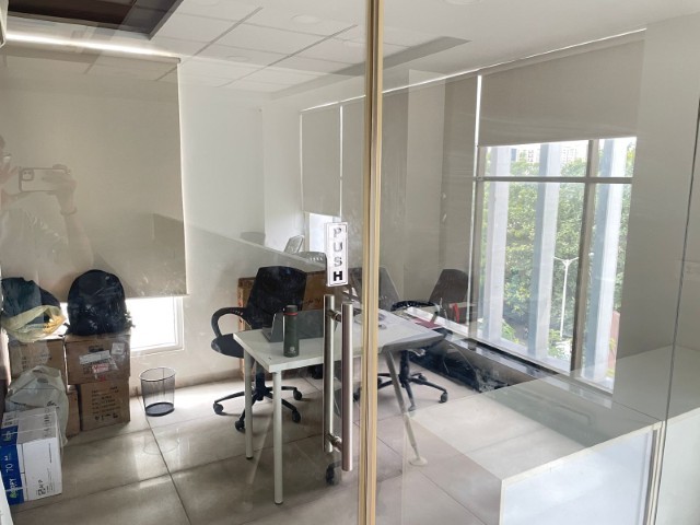 Office 2000 Sq. Ft. Commercial Office for Rent in Bodakdev Ahmedabad - Media 7