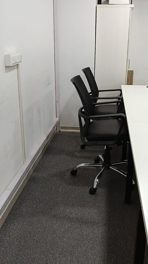 Office 1220 Sq. Ft. Commercial Office for Rent in Vastrapur Ahmedabad - Media 11