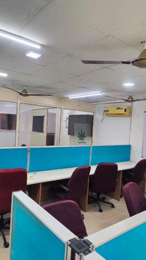 Office 928 Sq. Ft. Commercial Office for Rent in Sg Highway Ahmedabad - Media 4