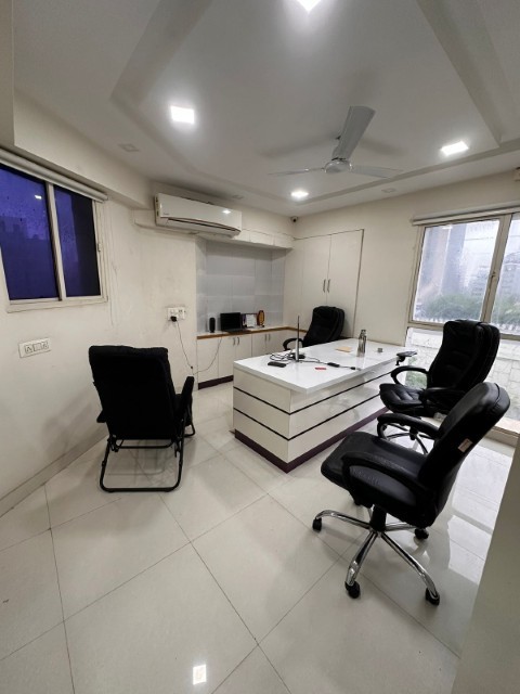 Office 906 Sq. Ft. Commercial Office for Rent in Bodakdev Ahmedabad - Media 6
