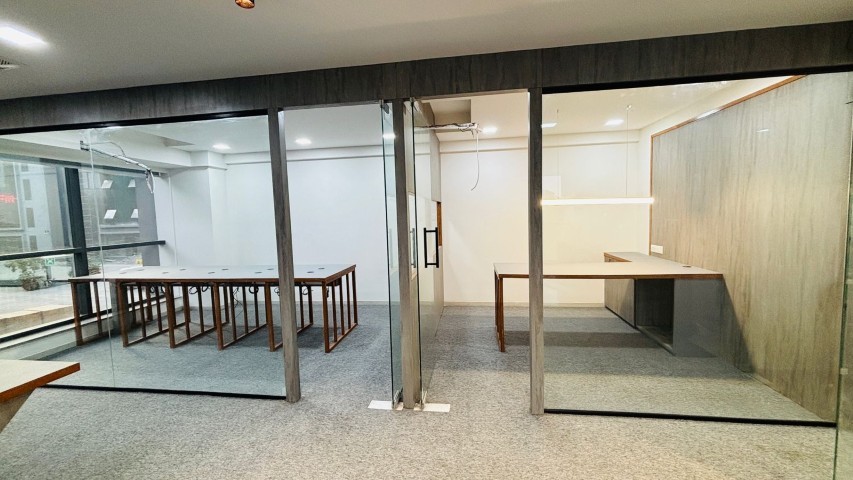 Office 1384 Sq. Ft. Commercial Office for Rent in Makarba Ahmedabad - Media 2
