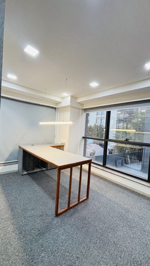 Office 1384 Sq. Ft. Commercial Office for Rent in Makarba Ahmedabad - Media 4