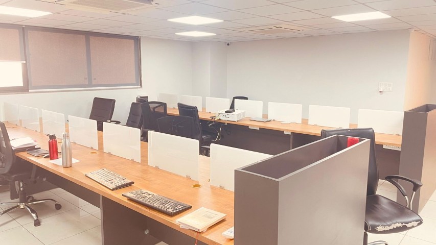 Office 2950 Sq. Ft. Commercial Office for Rent in Bopal Ahmedabad - Media 18