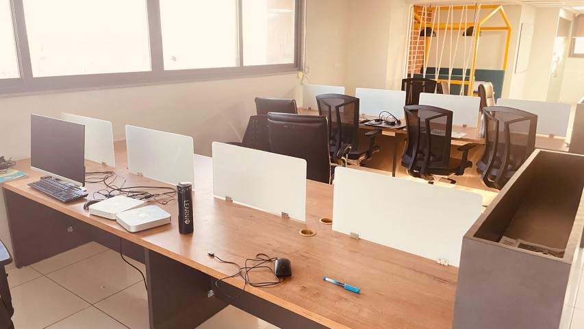 Office 2950 Sq. Ft. Commercial Office for Rent in Bopal Ahmedabad - Media 9
