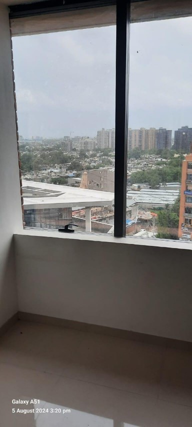 Office 1000 Sq. Ft. Commercial Office for Rent in Science City Ahmedabad - Media 5