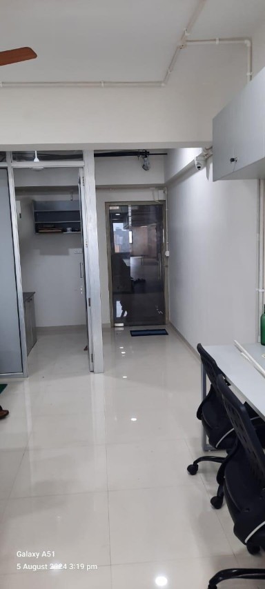 Office 1000 Sq. Ft. Commercial Office for Rent in Science City Ahmedabad - Media 7