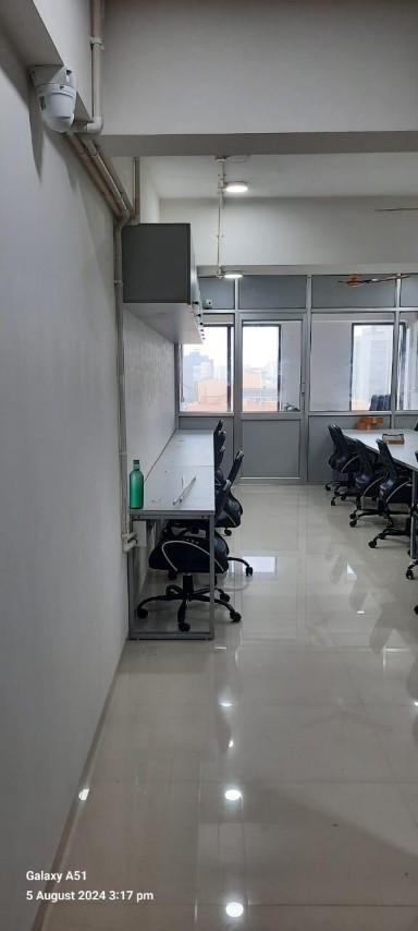 Office 1000 Sq. Ft. Commercial Office for Rent in Science City Ahmedabad - Media 10