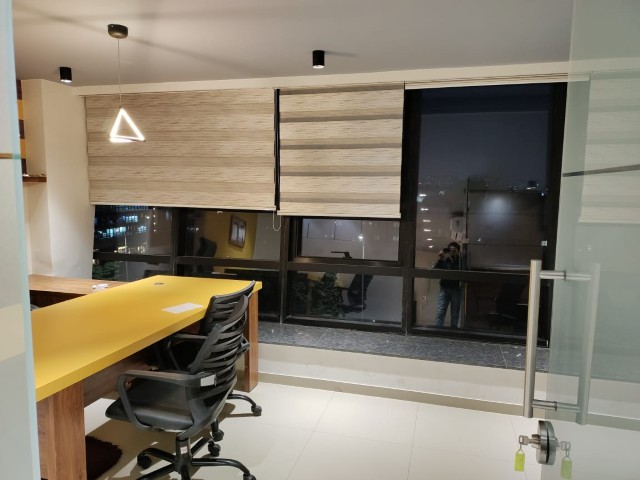 Office 1500 Sq. Ft. Commercial Office for Rent in Sg Highway Ahmedabad - Media 4
