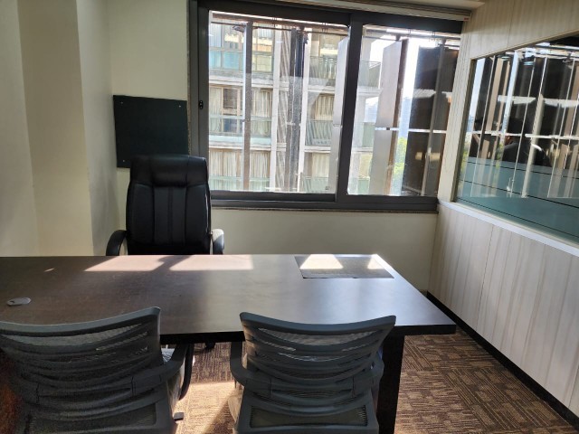 Office 1108 Sq. Ft. Commercial Office for Rent in Satellite Ahmedabad - Media 8
