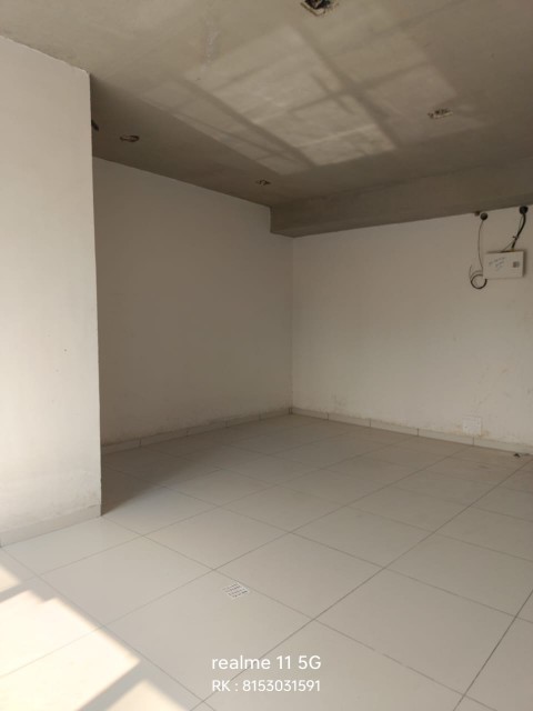 Office 733 Sq. Ft. Commercial Office for Rent in Satellite Ahmedabad - Media 2