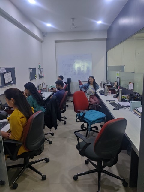 Office 3113 Sq. Ft. Commercial Office for Rent in Prahladnagar Ahmedabad - Media 5