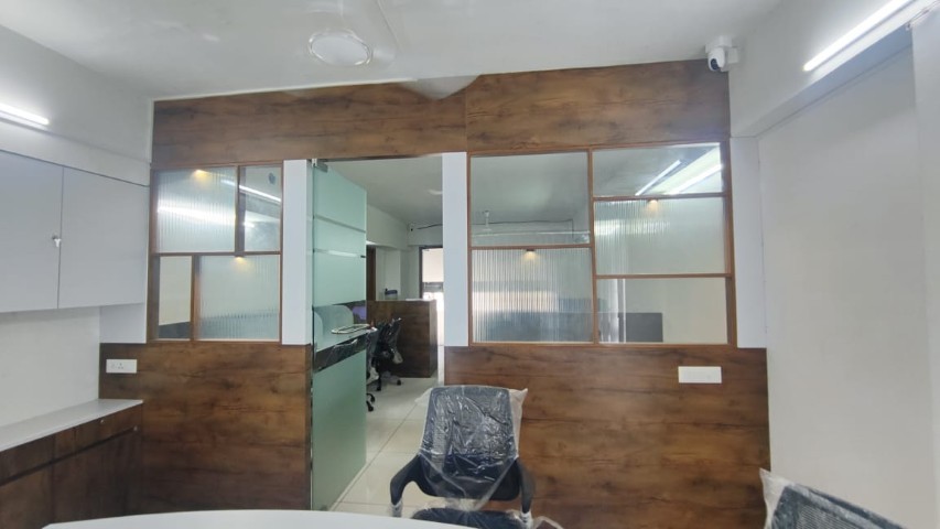 Office 800 Sq. Ft. Commercial Office for Rent in Jagatpur Ahmedabad - Media 11