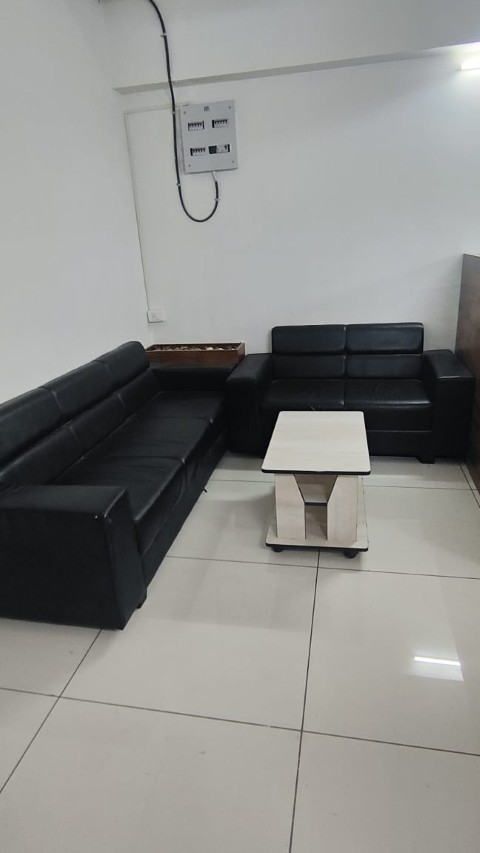 Office 800 Sq. Ft. Commercial Office for Rent in Jagatpur Ahmedabad - Media 18