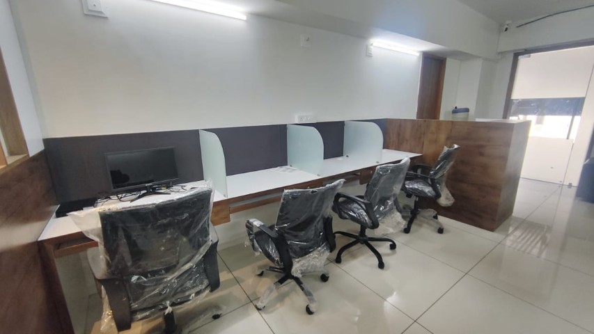 Office 800 Sq. Ft. Commercial Office for Rent in Jagatpur Ahmedabad - Media 9