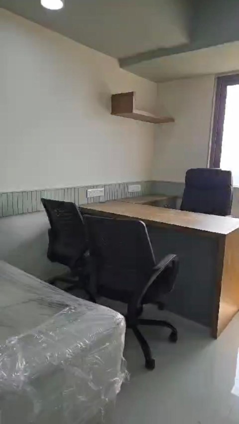 Office 1100 Sq. Ft. Commercial Office for Rent in Gota Ahmedabad - Media 3