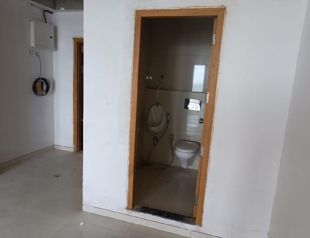 Office 765 Sq. Ft. Commercial Office for Rent in Jagatpur Ahmedabad - Media 3