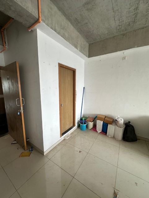 Office 710 Sq. Ft. Commercial Office for Rent in Jagatpur Ahmedabad - Media 2
