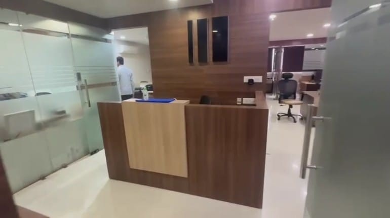 Office 1940 Sq. Ft. Commercial Office for Rent in Sg Highway Ahmedabad - Media 11
