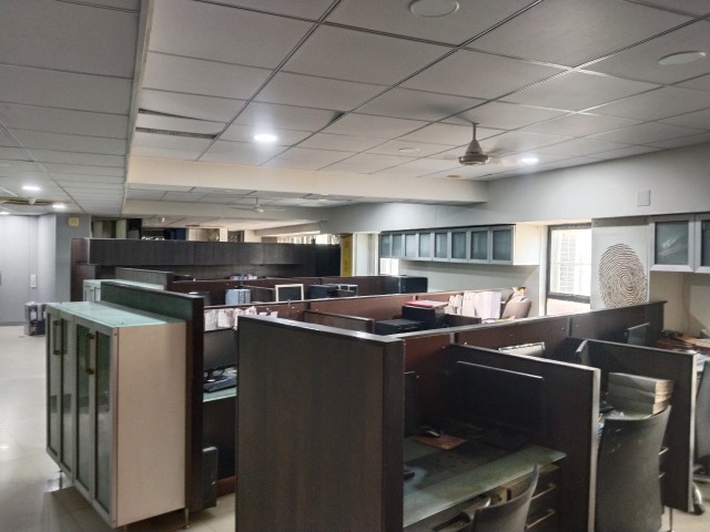 Office 5000 Sq. Ft. Commercial Office for Rent in Thaltej Ahmedabad - Media 6
