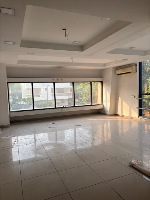 Office 794 Sq. Ft. Commercial Office for Rent in Bodakdev Ahmedabad - Media 4