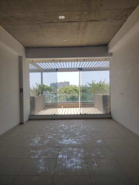 Office 1720 Sq. Ft. Commercial Office for Rent in Bodakdev Ahmedabad - Media 3
