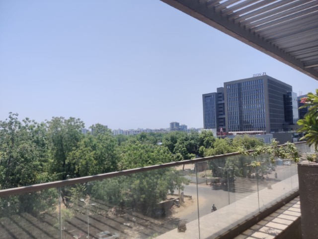 Office 1720 Sq. Ft. Commercial Office for Rent in Bodakdev Ahmedabad - Media 10