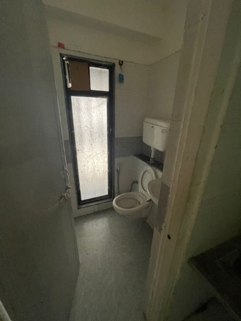 Office 900 Sq. Ft. Commercial Office for Rent in Ambli Road Ahmedabad - Media 3