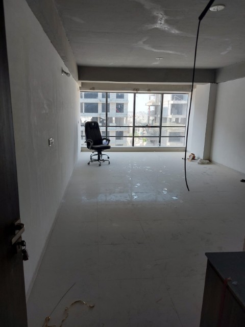 Office 737 Sq. Ft. Commercial Office for Rent in Sola Ahmedabad - Media 5